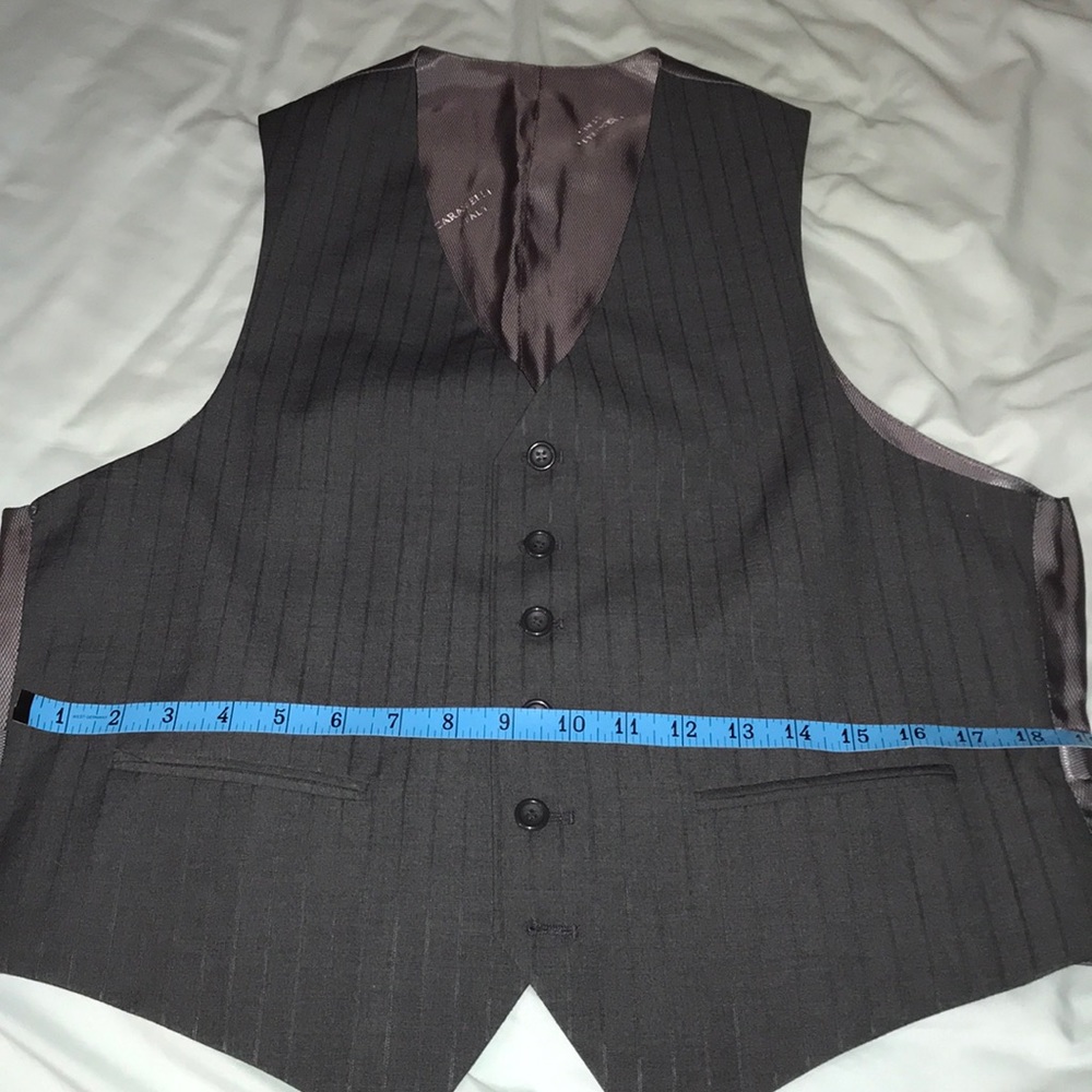 Vest - Picture 5 of 5